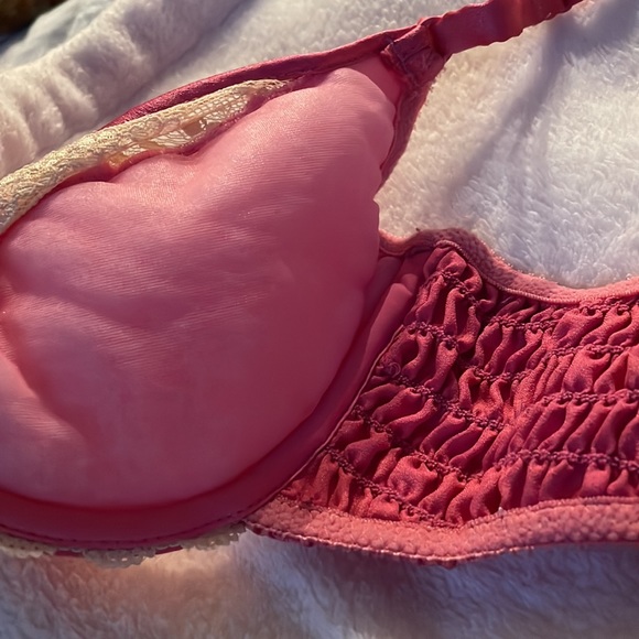 Beautiful VALENTINO Bra in 34 C - Picture 3 of 7